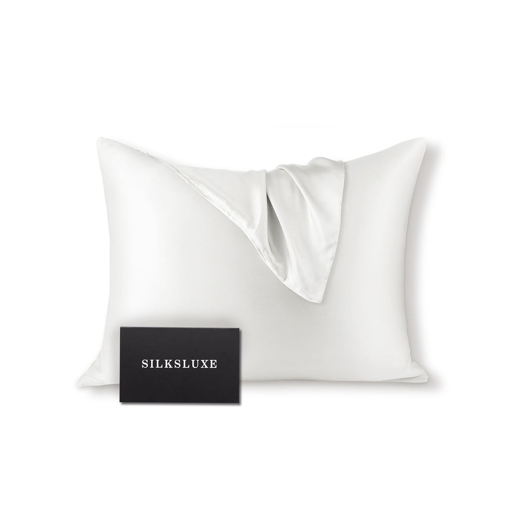 white silk pillowcase with SILKSLUXE box